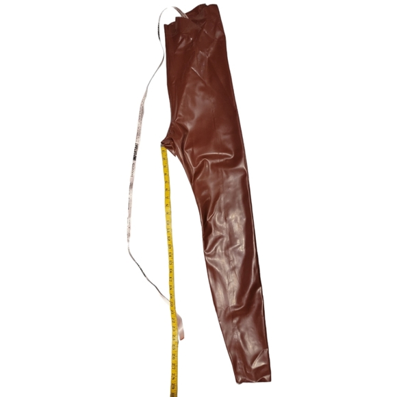L Coca Leggings Latex From House Of CB - Picture 8 of 12